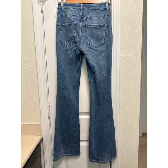 Anthropologie Pilcro The Icon Flared Distressed Medium Wash Boho Jeans Size 25 - Picture 5 of 8